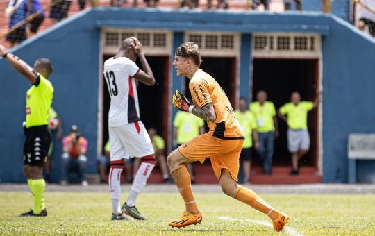 Nos pênaltis: Vitória empata com o Ferroviária e é eliminado da Copinha