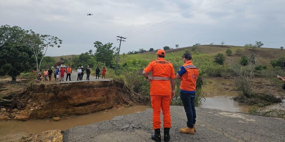 Três pessoas morrem após desabamento de trecho de rodovia em Sergipe