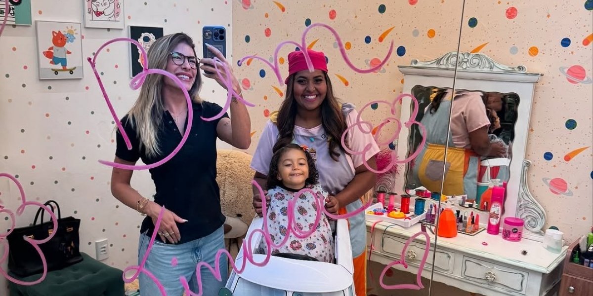 Momento fofura: Liz encanta web com primeiro corte de cabelo