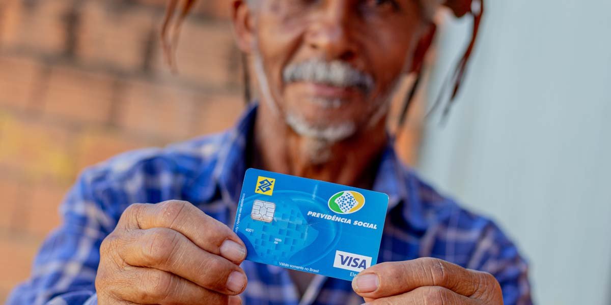 Prova de vida do INSS começa a ser exigida a partir deste mês