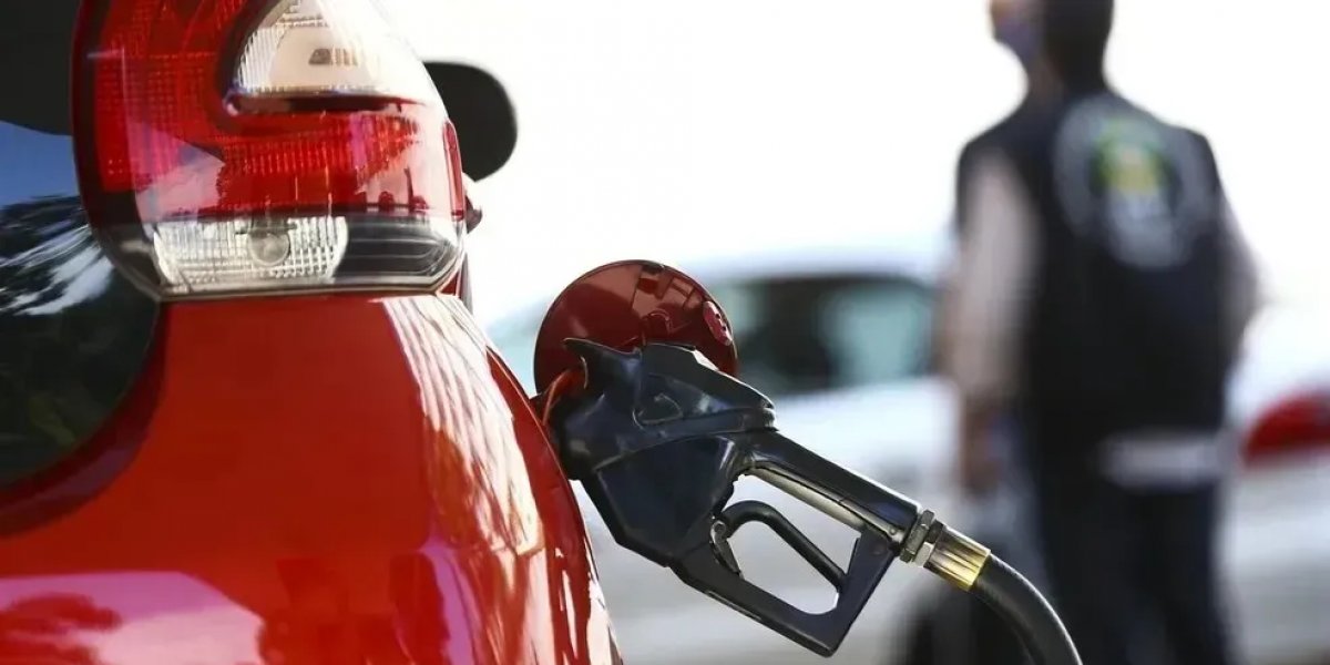 Gasolina tem reajuste e fica mais cara na Bahia; confira o novo preço