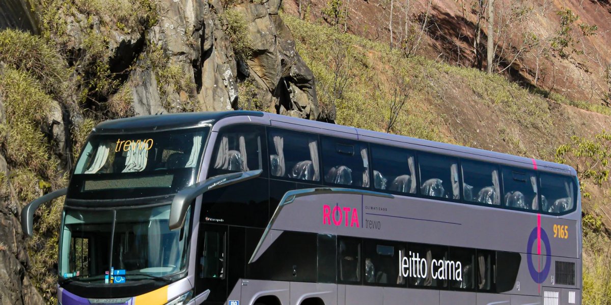 Criminosos armados realizam assalto a ônibus intermunicipal na BR-324
