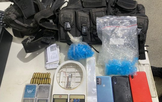 Dois homens são presos após troca de tiros com PMs no Bosque das Bromélias, em São Cristóvão