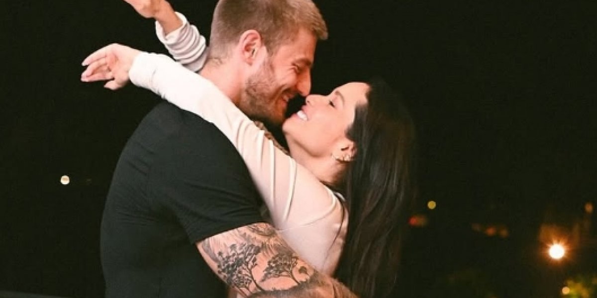 Juliette e namorado fazem 'tatuagem de casal' e mostram resultado nas redes sociais