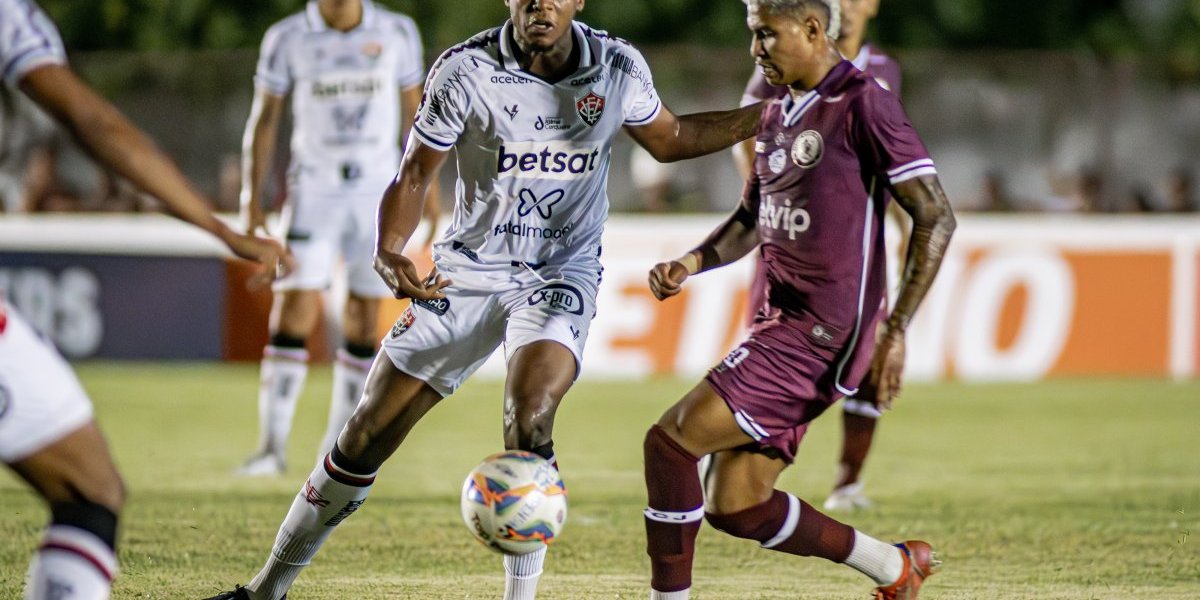 Vitória e Jacuipense empatam em confronto acirrado no Barradão