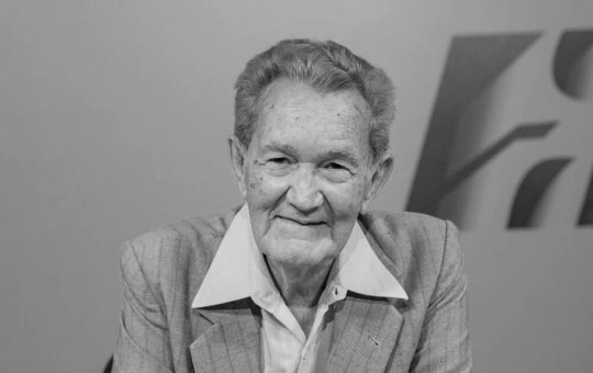 Morre aos 92 anos o jornalista esportivo Léo Batista, "a voz marcante" do esporte