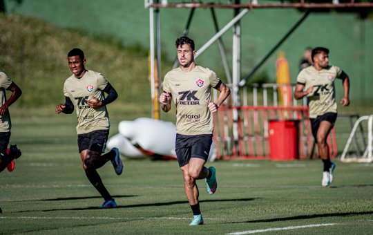 Vitória se prepara para duelo contra o CRB na estreia da Copa do Nordeste 2025