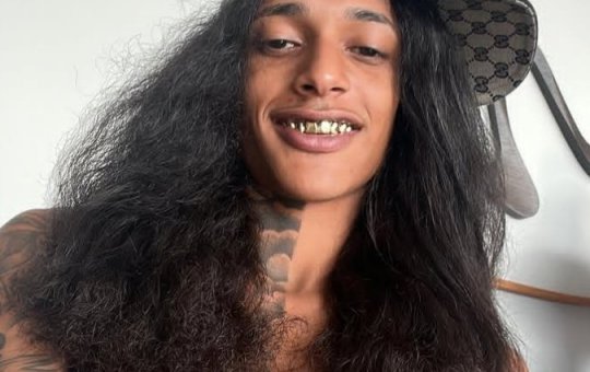 Rapper Oruam é confirmado como atração do 'Bloco do Bruxo', de Ronaldinho Gaúcho