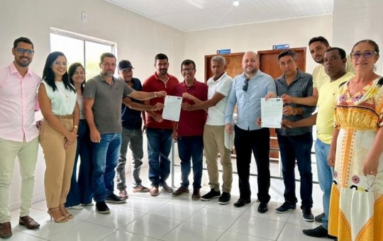 Prefeito de Jiquiriçá cria projeto de lei para garantir aumento do piso salarial dos professores