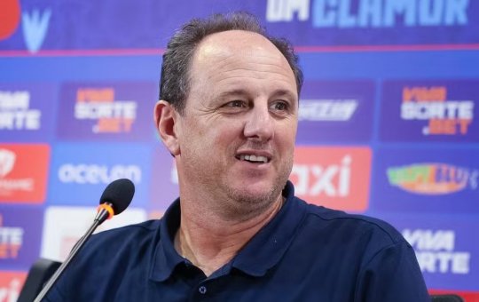 Rogério Ceni comenta mudanças no Bahia e exalta desempenho da equipe na goleada: "Resultado especial"