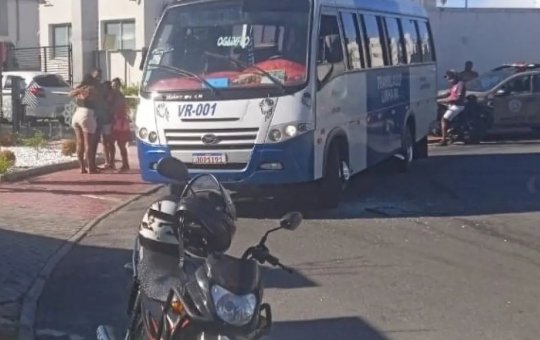 Rodoviário é assassinado a tiros dentro de micro-ônibus em Lauro de Freitas