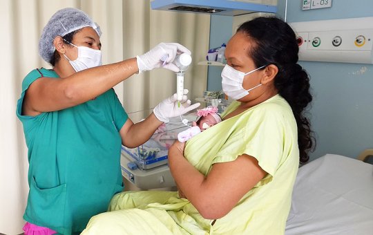 Banco de leite do Hospital Roberto Santos tem estoque crítico