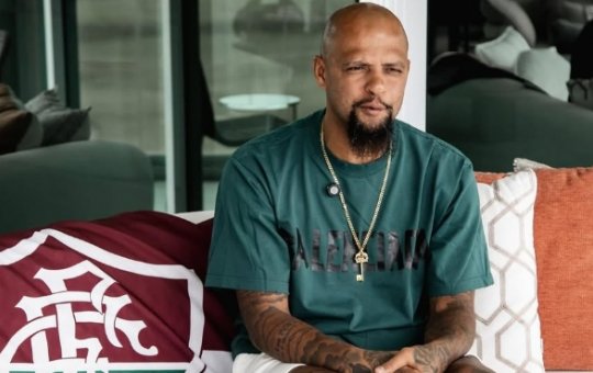 Ex-jogador da Seleção Brasileira, Felipe Melo anuncia aposentadoria do Futebol