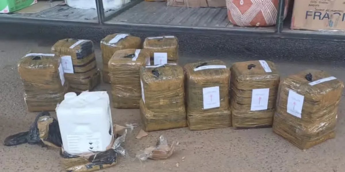 Carga de ácido altamente perigoso é apreendida em ônibus na Bahia