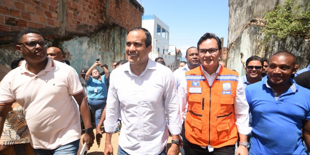 Prefeitura de Salvador entrega contenção de encosta em Plataforma