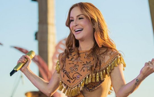 Processo: Claudia Leitte pode desembolsar valor milionário em ação contra suposto racismo religioso