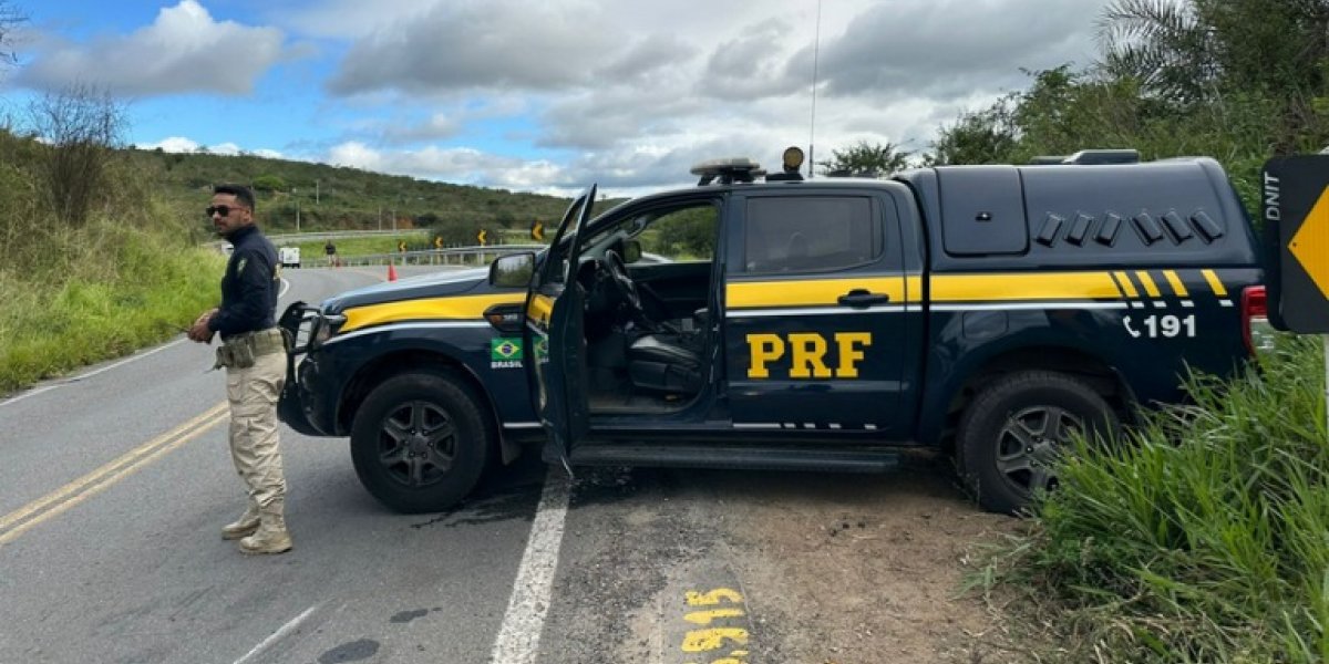 Idoso é preso por dirigir carro roubado na BR-101