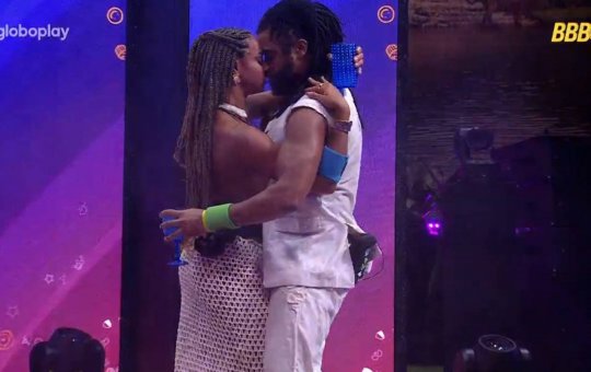 BBB 25: O Amor está no ar! Aline e Diogo protagonizam o primeiro beijo da edição