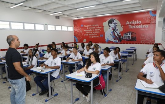 MEC anuncia reajuste de 6,27% no piso salarial dos professores da educação básica