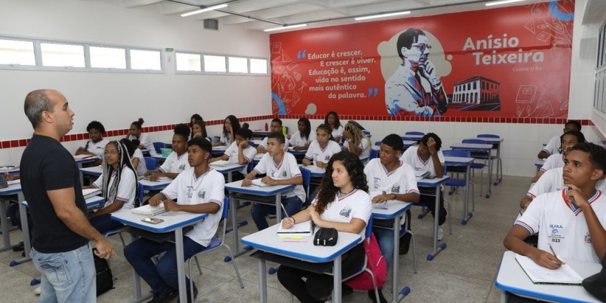 MEC anuncia reajuste de 6,27% no piso salarial dos professores da educação básica