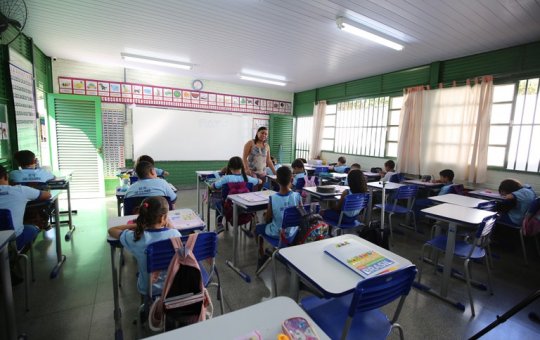 Governo aumenta o piso salarial dos professores