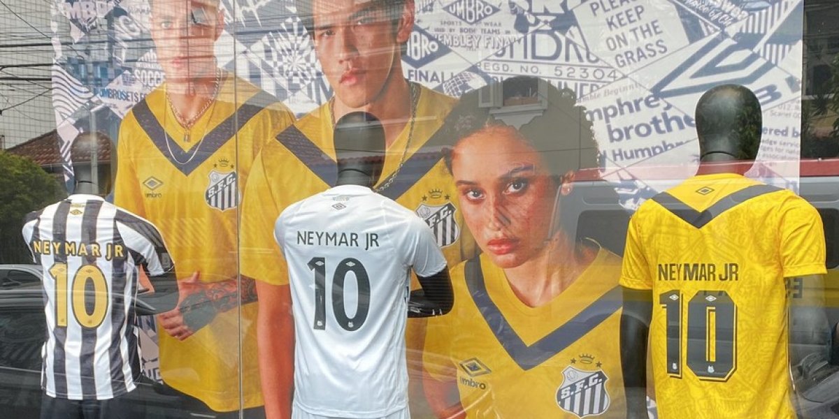Santos inicia venda de camisas personalizadas com nome de Neymar
