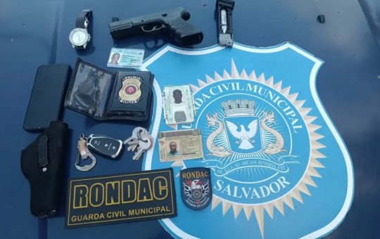 Jovem de 21 anos é preso ao se passar por policial militar na Fonte Nova