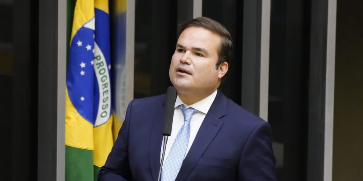 Cacá Leão comenta sobre possíveis trocas de legenda em seu partido: "Terão que sofrer as consequências"