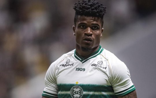 Vitória acerta a contratação do lateral-esquerdo Jamerson