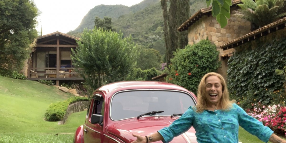 Cissa Guimarães está vivendo affair com cantor da Timbalada, afirma colunista