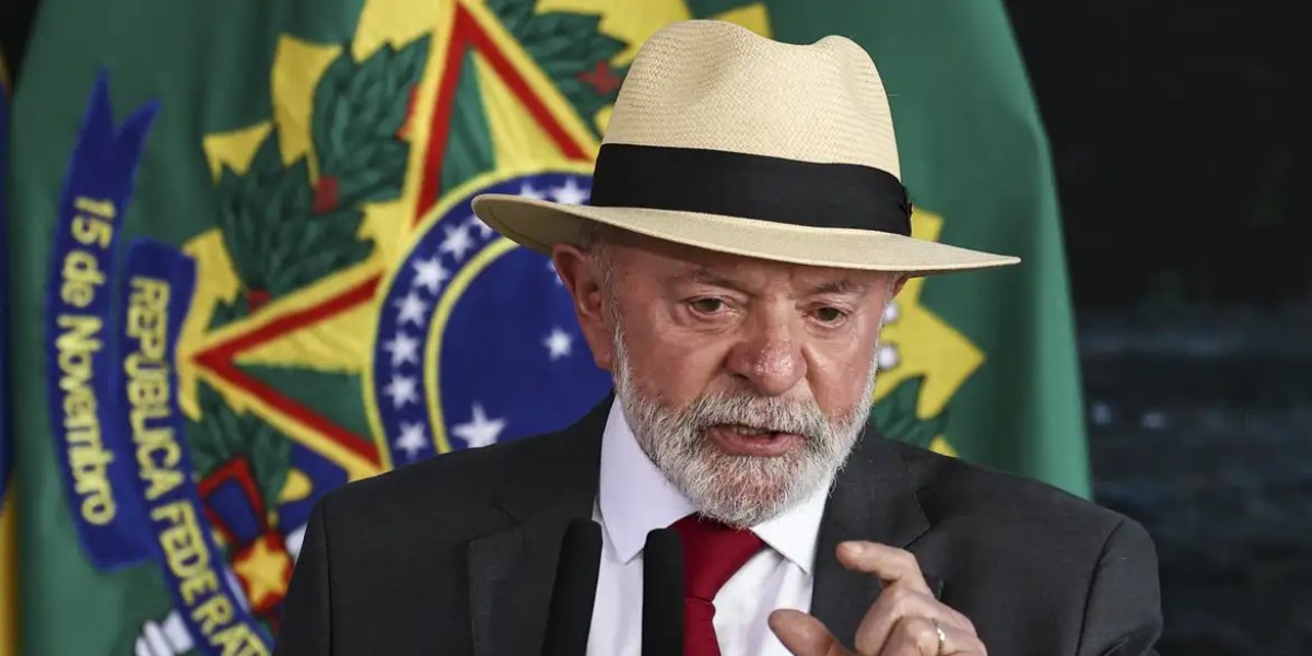 Lula critica falta de responsabilidade no tombamento de patrimônio após desabamento de igreja em Salvador