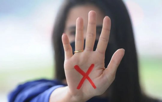 Denúncias de violência contra a mulher pelo Ligue 180 sobem 42%