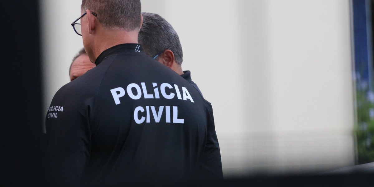 Polícia Civil realiza operação em Itapuã após morte de integrante de facção criminosa