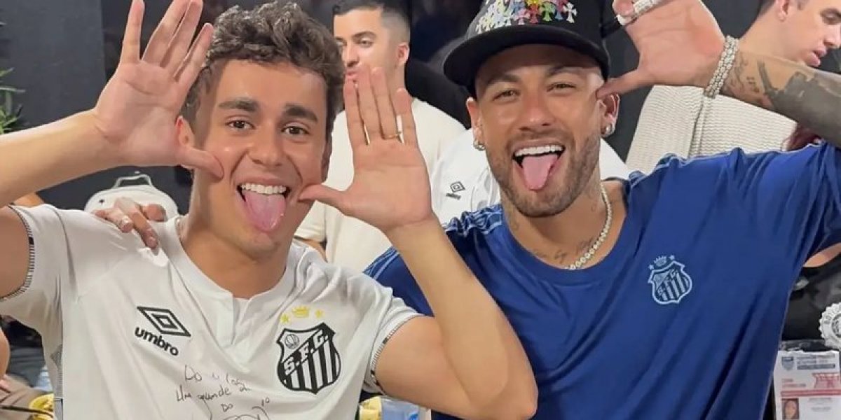 Nikolas Ferreira marca presença em volta de Neymar na Vila Belmiro