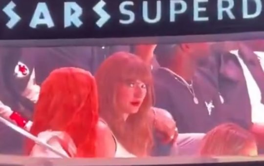 NFL: Taylor Swift é vaiada em jogo e dá risada de situação