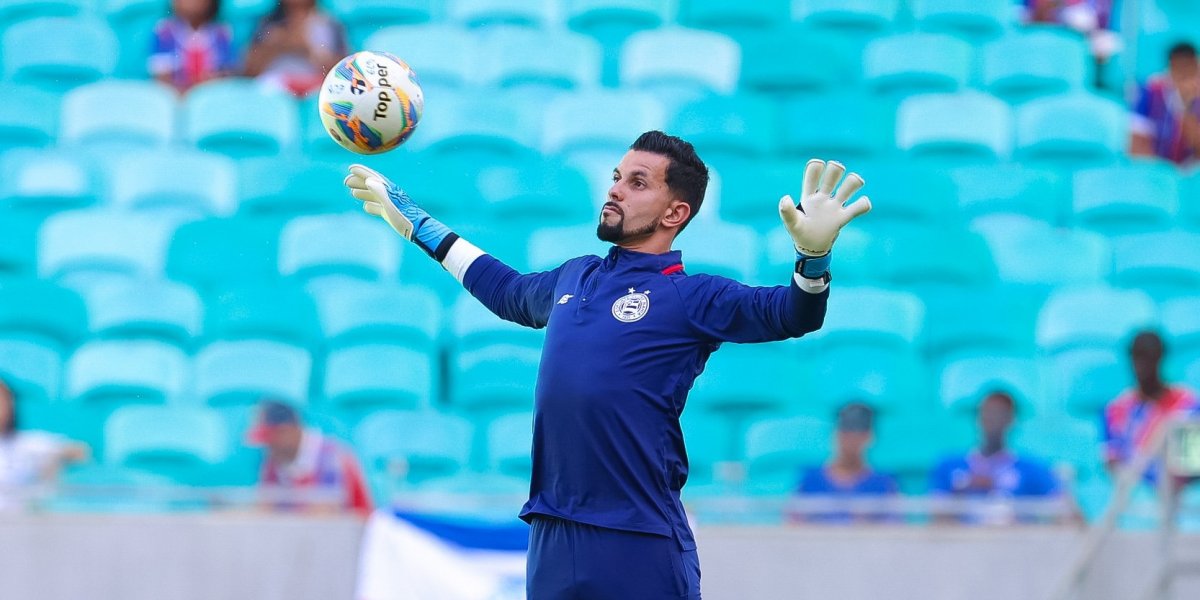 Goleiros do Bahia viajam antecipadamente para Bolívia para confronto pela Libertadores