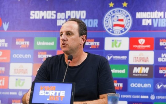Rogério Ceni mostra satisfação, porém mantém pés no chão: "Temos o que melhorar"