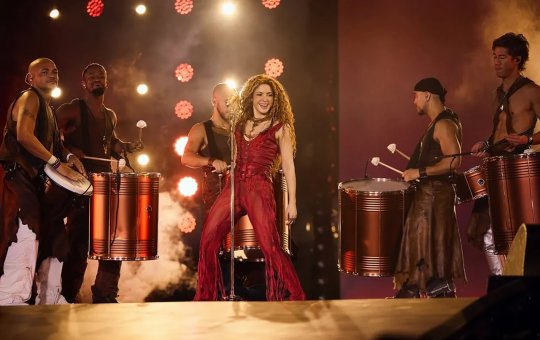 De família: Pai e filho são presos vendendo ingressos irregulares no show da Shakira