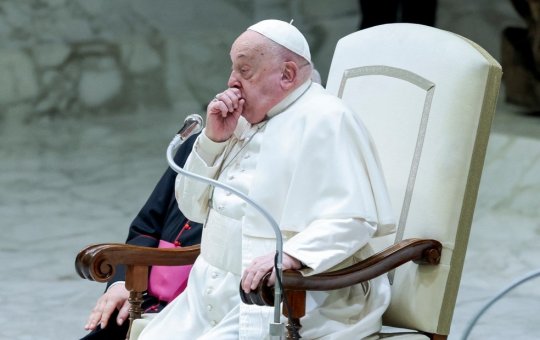 Papa Francisco apresenta melhora após internação para tratar bronquite
