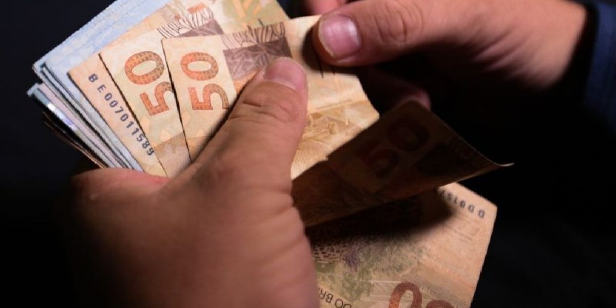 Pagamento do abono salarial PIS-Pasep 2025 começa nesta segunda-feira (17)