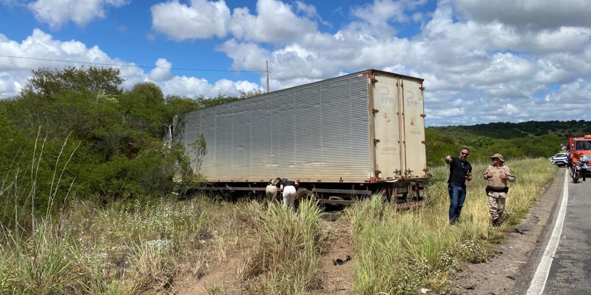 Acidente grave na BR-030 mata quatro pessoas da mesma família e deixa um ferido