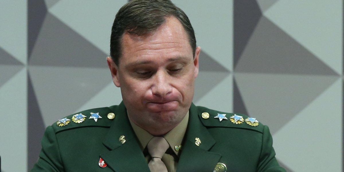 Delação indica que Mauro Cid repassou US$ 86 mil a Bolsonaro da venda de joias