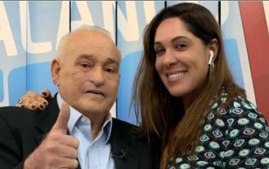 "Feliz, extremamente emocionada", diz Sheila Varela em homenagem ao comunicador Raimundo Varela