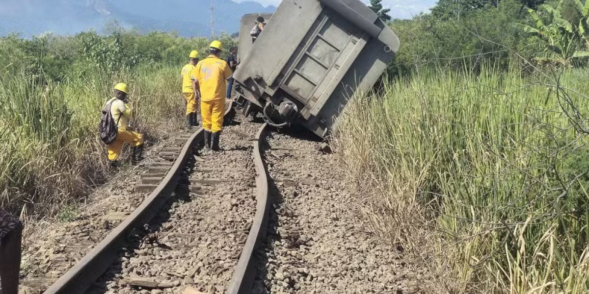 Trilho derrete com calor e causa acidente com trem no Rio de Janeiro