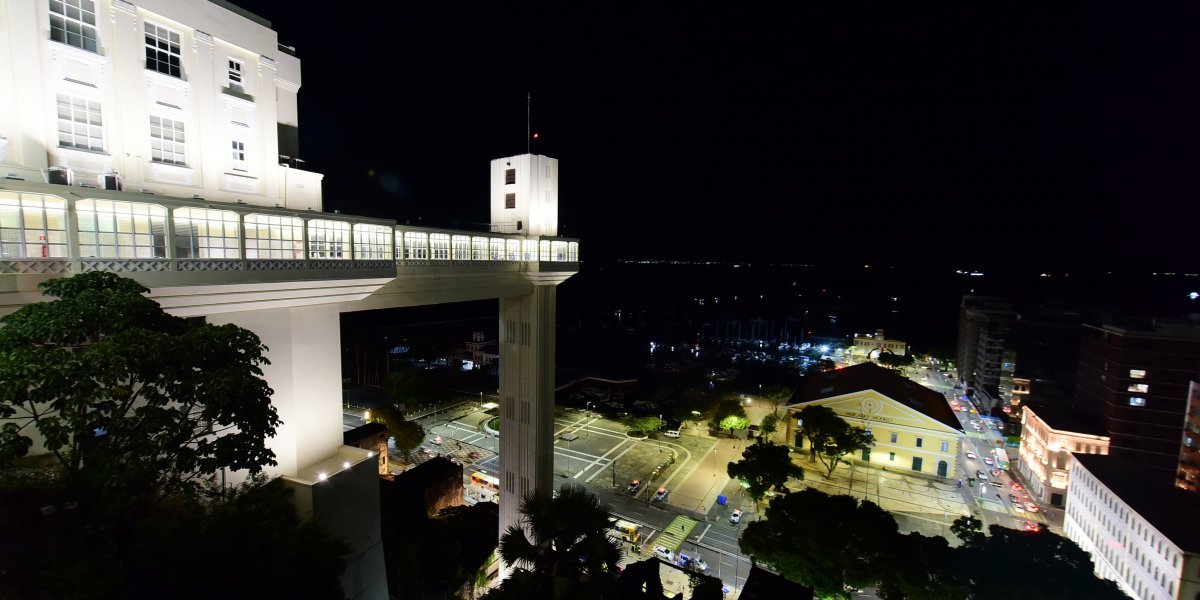 Elevador Lacerda é reaberto e funcionará 24h no período do Carnaval