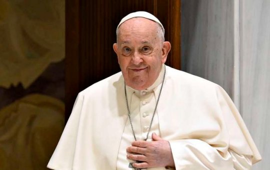 Vaticano diz que Papa Francisco teve noite tranquila, apesar de estado de saúde crítico