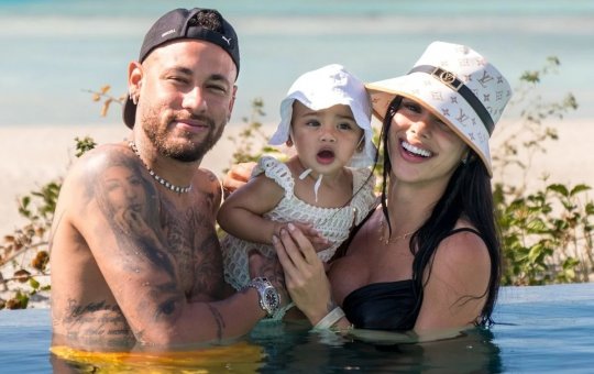 Filha de Neymar com Bruna Biancardi é vítima de racismo nas redes sociais