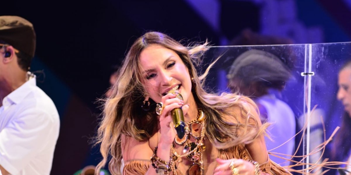 Claudia Leitte é vaiada na abertura do Carnaval de Salvador