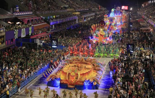 Bahia brilha no Carnaval 2025: cultura e personagens baianos inspiram escolas de samba do Rio