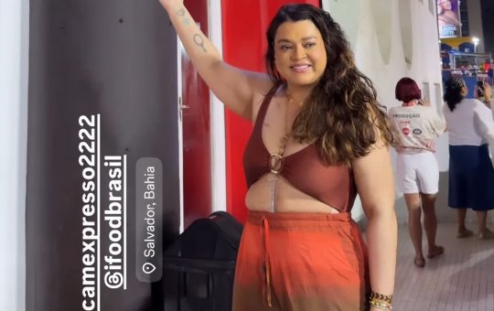 Preta Gil recebe homenagens no primeiro dia de Carnaval em Salvador